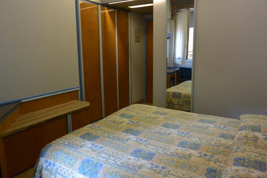 Hotel Lido Милано Екстериор снимка