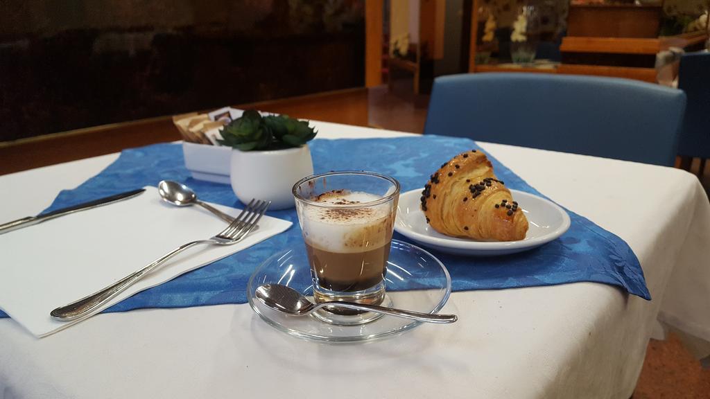 Hotel Lido Милано Екстериор снимка