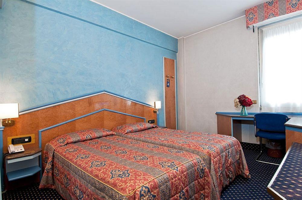Hotel Lido Милано Екстериор снимка